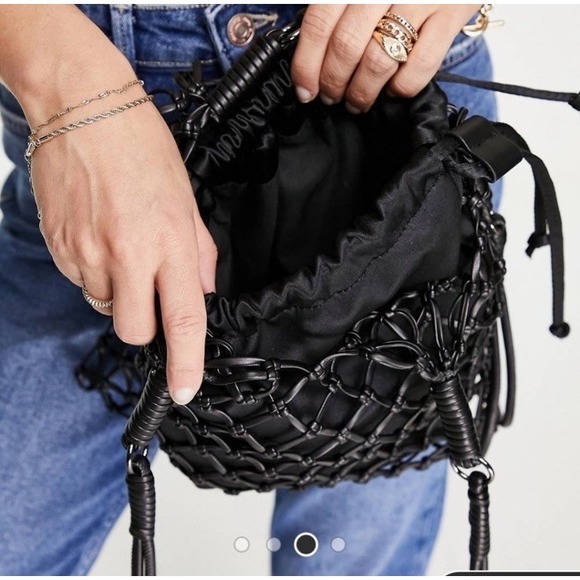Topshop Woven Shoulder‎ Bag Black Mesh Net Drawstring Boho Tote Purse Women's - Picture 2 of 9
